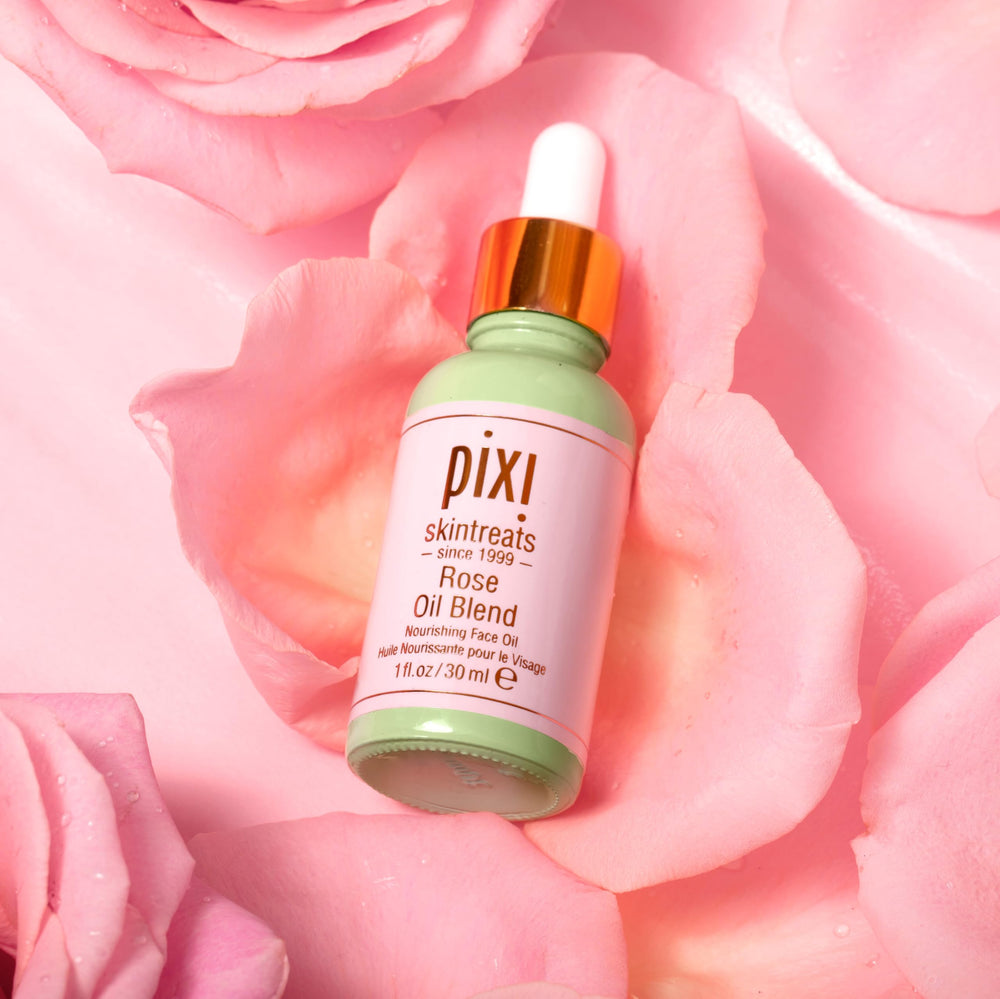Pixi Rose Oil Blend : intégré à une routine beauté pour plus d'éclat.