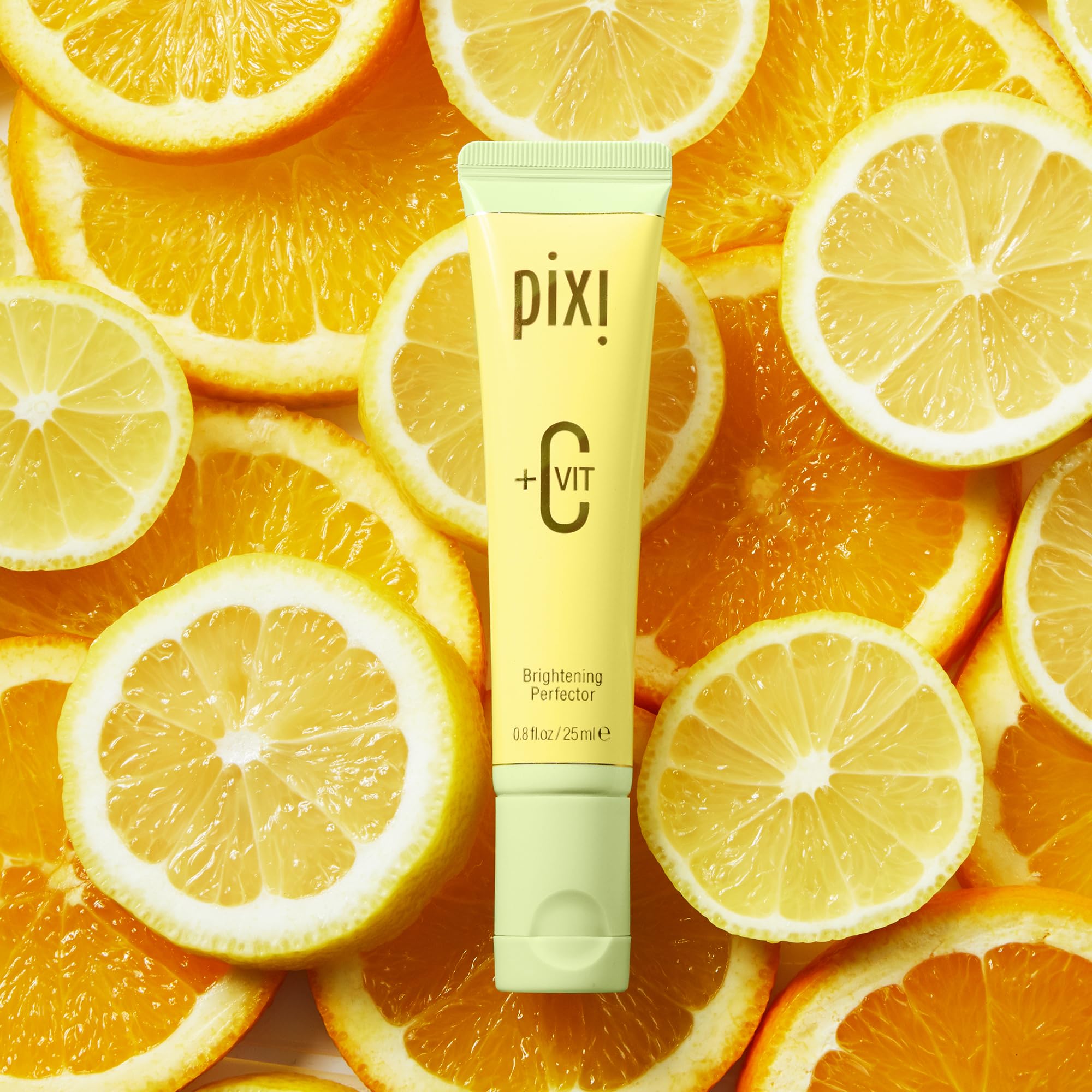Pixi Sérum Vitamine-C Texture Éclat: texture légère pour un éclat naturel.