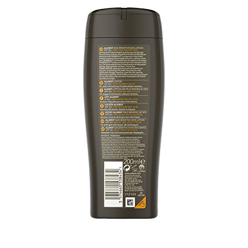 Piz Buin Allergy Lotion en action sur la peau pour une application souple.