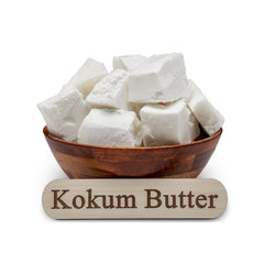 Texture ferme du beurre Kokum Plant Guru prête à fondre sur la peau.