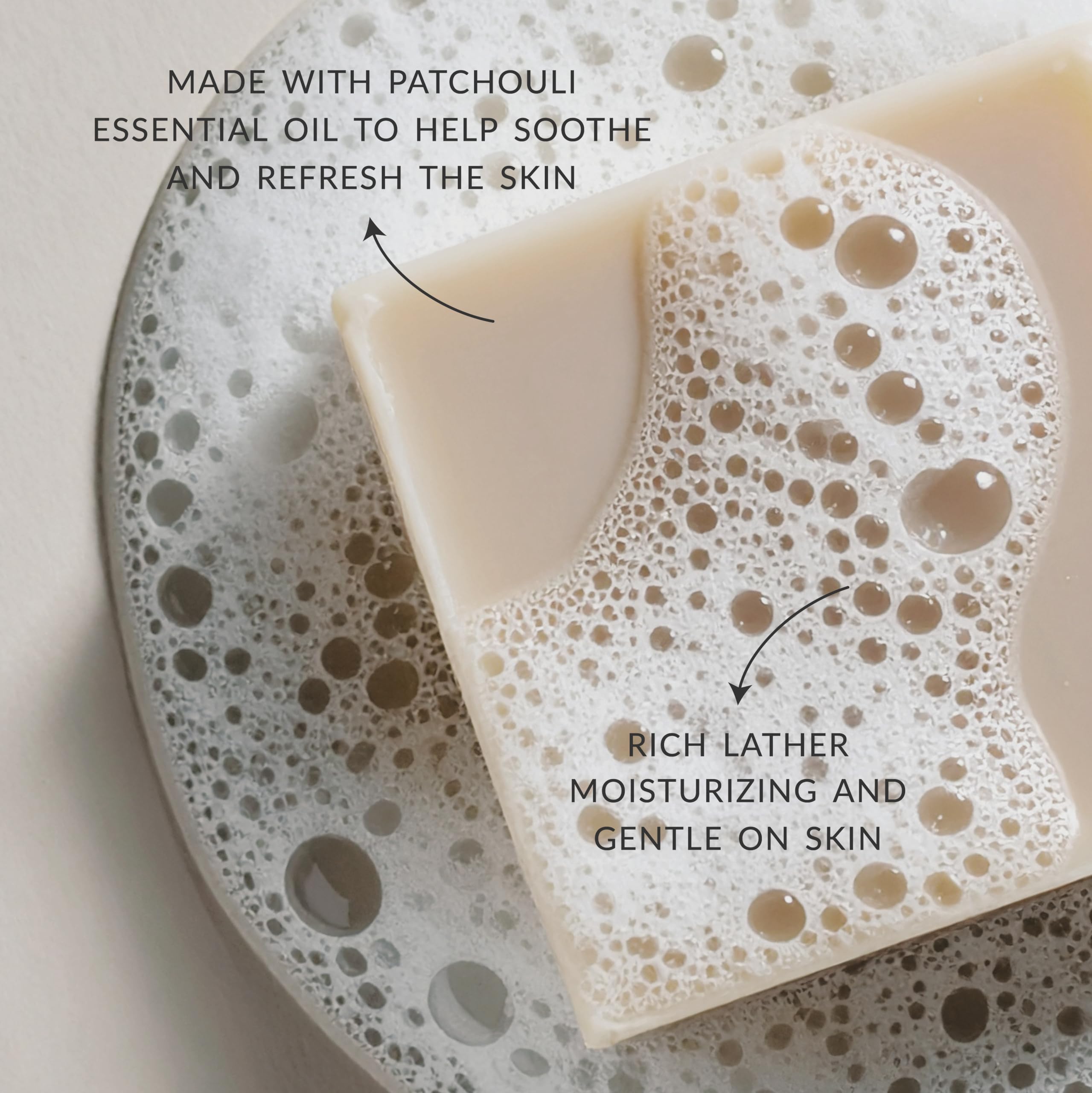 Ingrédients végétaux Plantlife pour une peau nourrie et naturelle.
