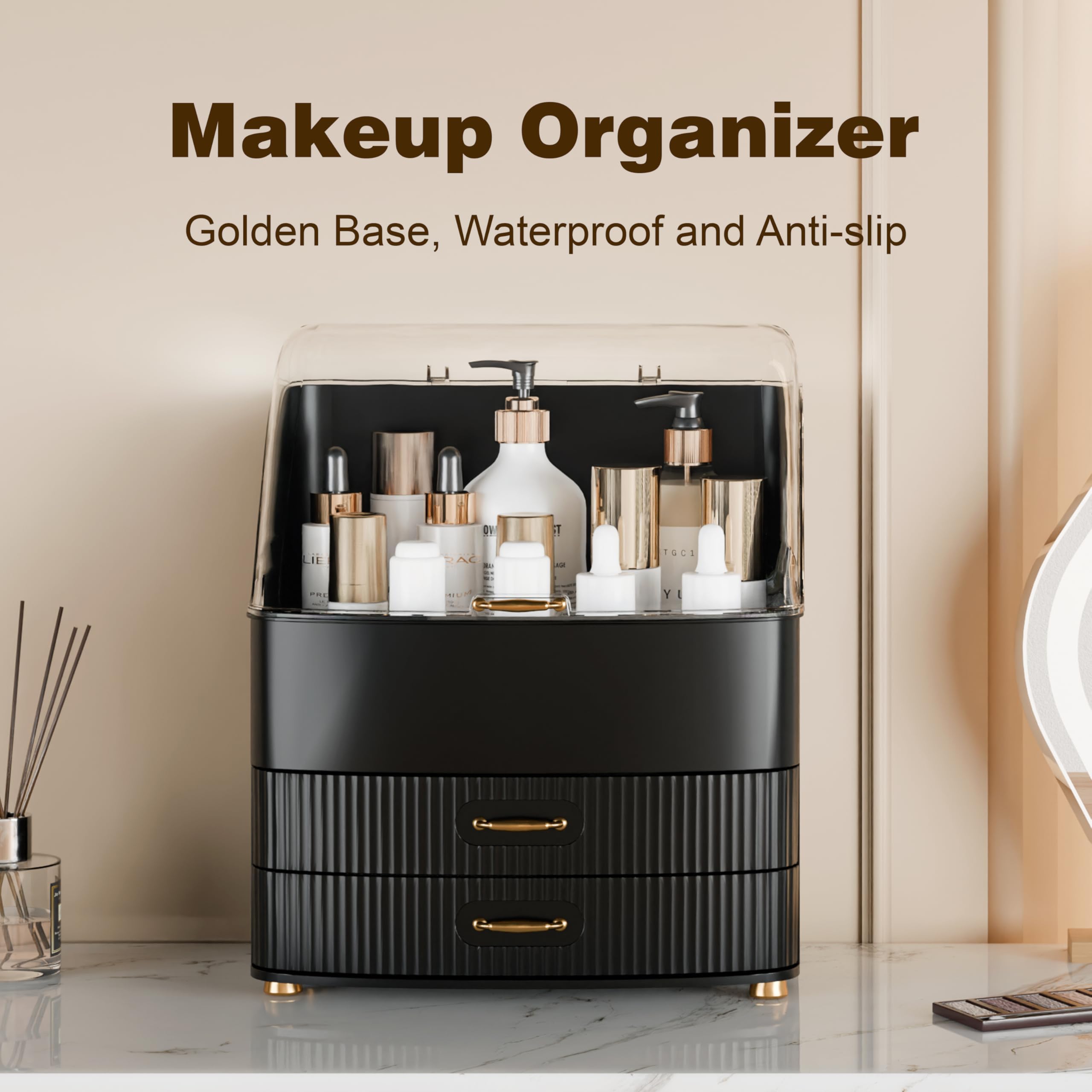 Plukers Organisation maquillage avec poignées métal luxe et ouverture fluide.