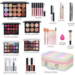 Palette concealer Pomcral de 15 teintes avec couvrance modulable.