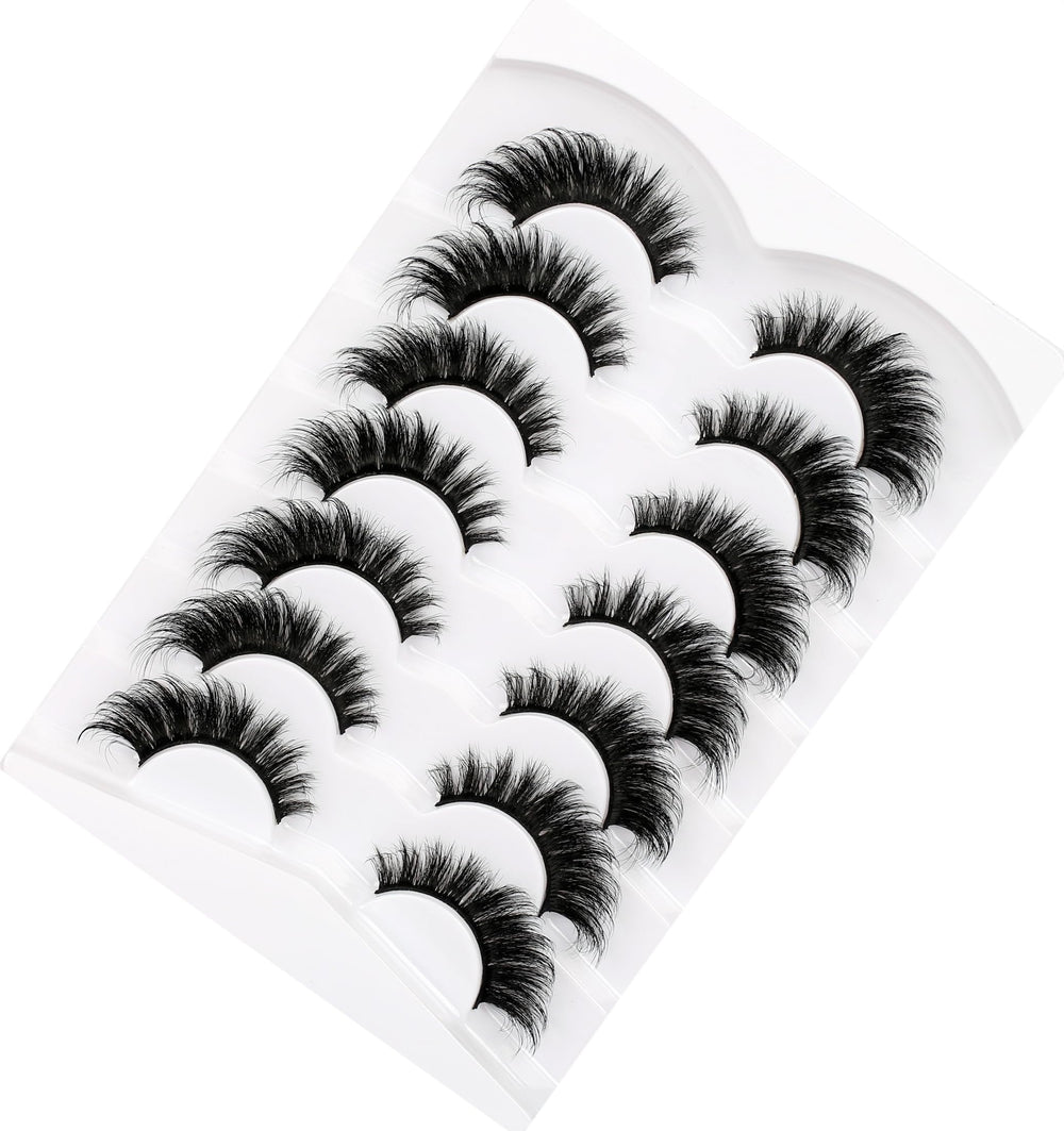 Pooplunch cils 8D entrecroisés – texture multidimensionnelle pour un regard riche.