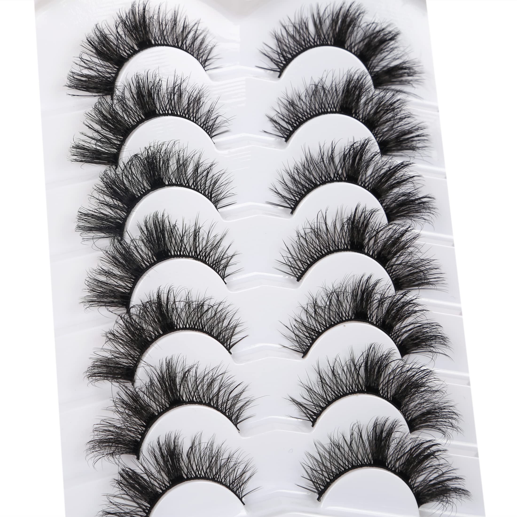 Pooplunch Cils 8D – look défini et œil de chat pour toutes les occasions.