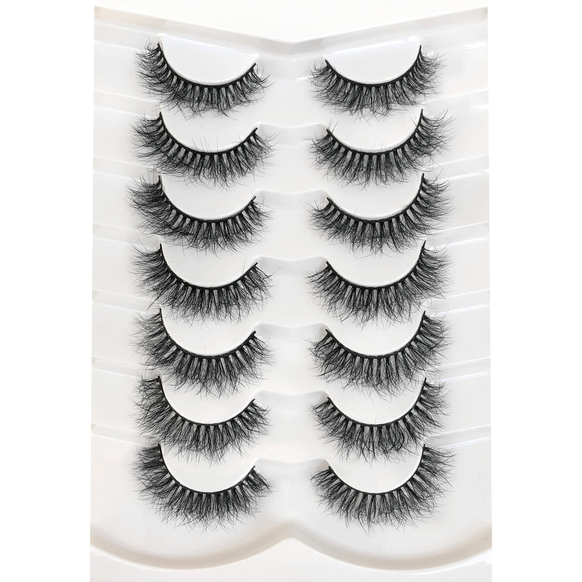 Pooplunch cils 8D naturels: vol subtil et fini soyeux pour un regard raffiné.