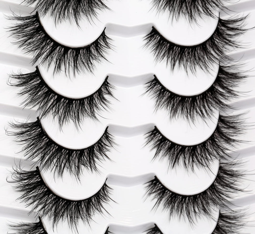 Pooplunch cils criss-cross pour un volume voyant.