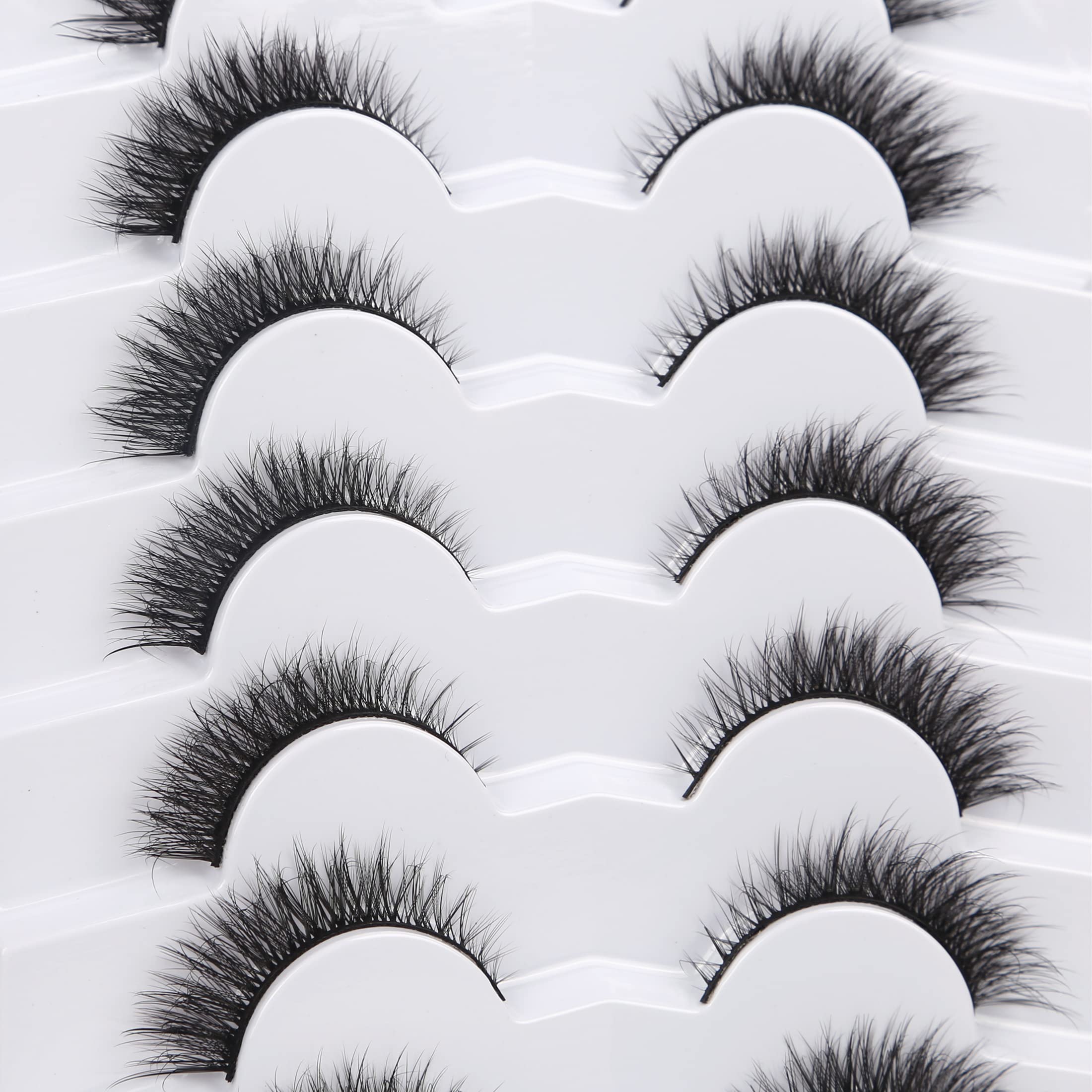 Pooplunch cils faits main – haute qualité et précision artisanale.