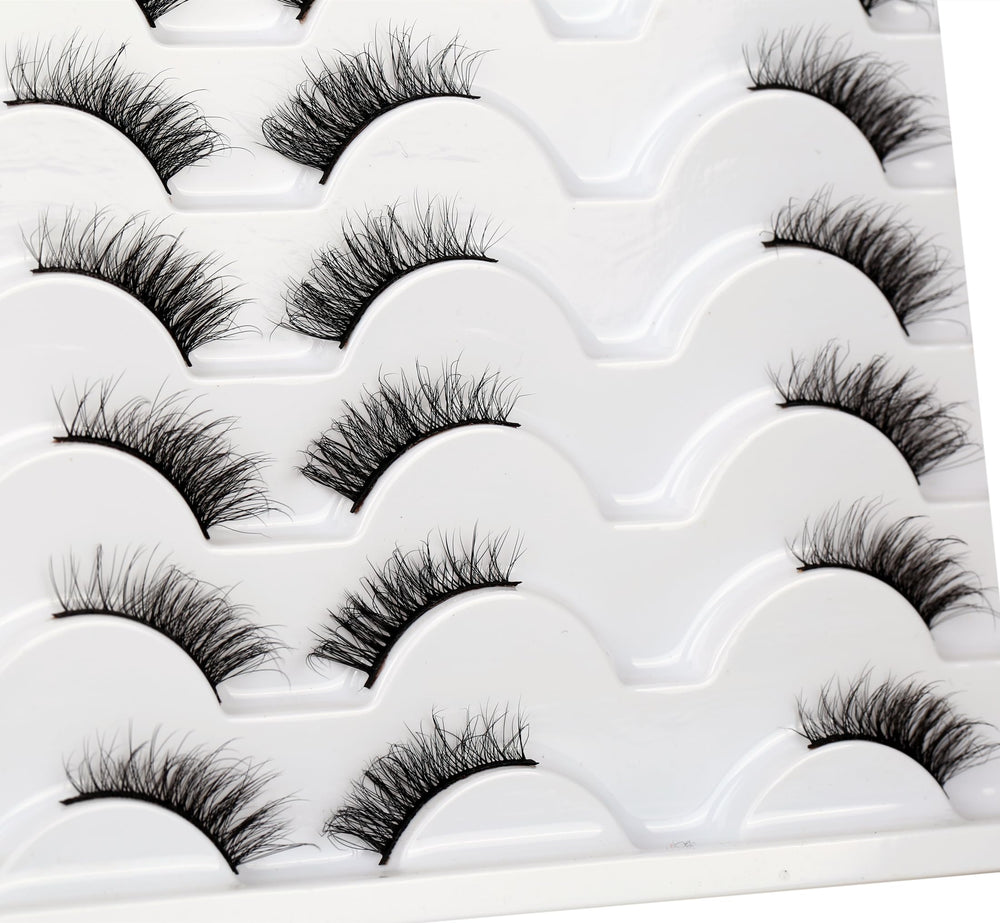 Pooplunch cils demi-cat-eye faits main pour une application soignée.