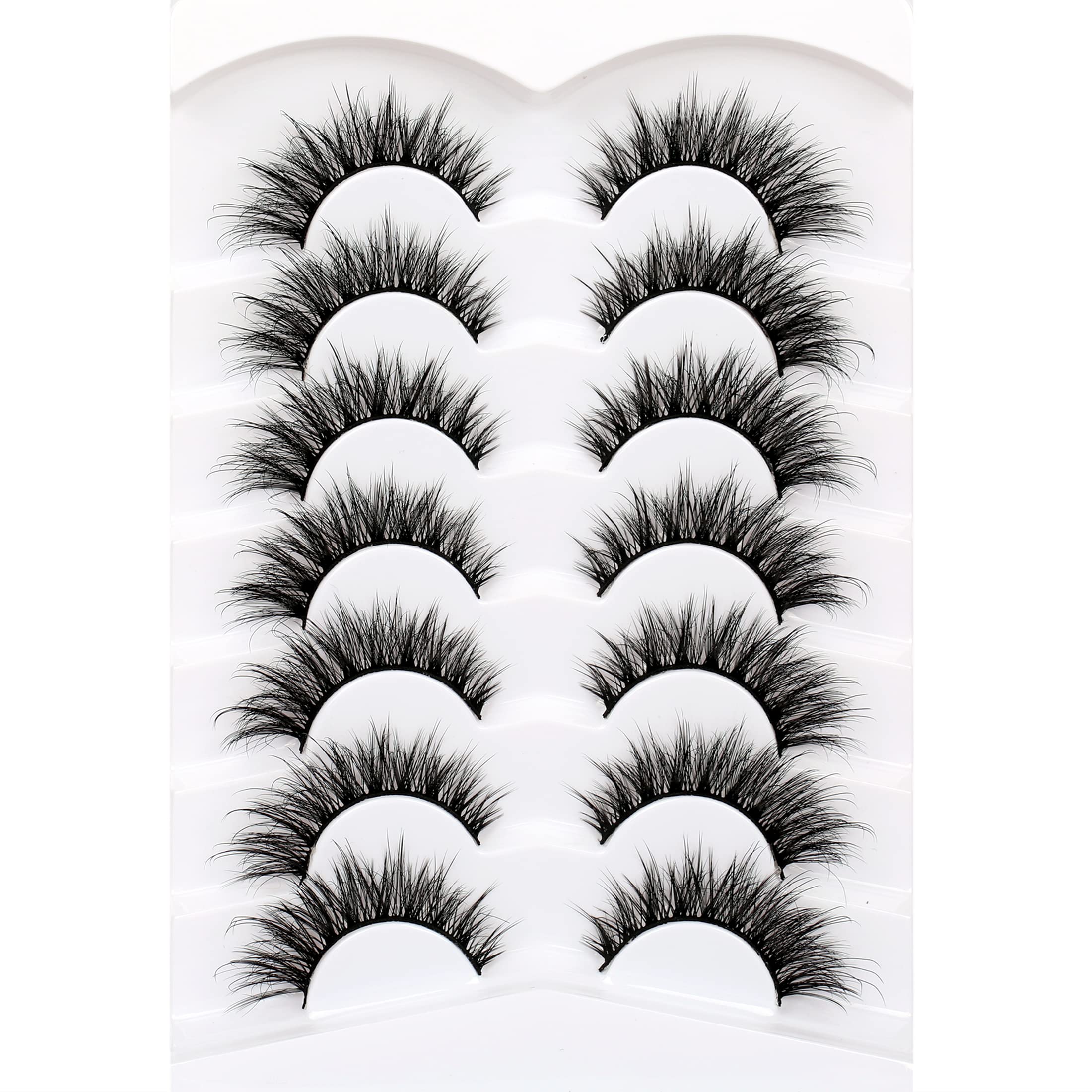Pooplunch cils oeil-de-chat 8D accentuant le coin externe pour un regard plus ouvert.