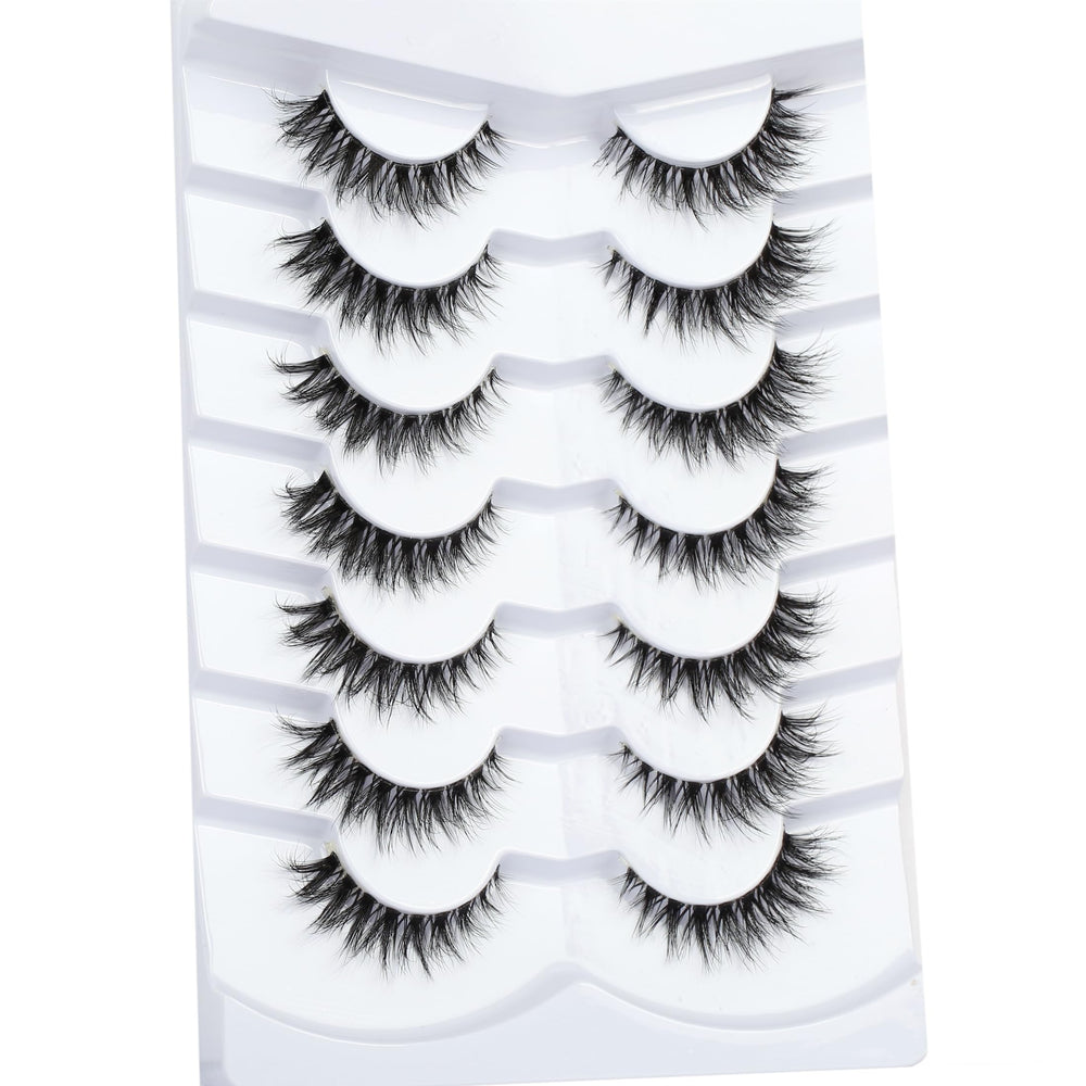 Pooplunch cils volume aérien pour un regard élancé et subtil.