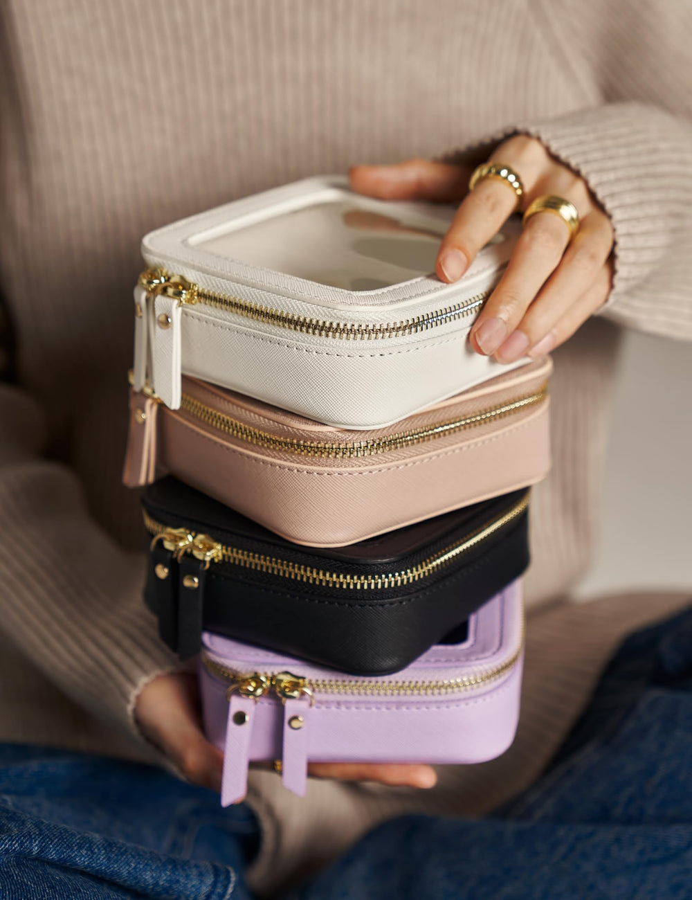 Idée cadeau Popvibe, pochette chic et pratique pour petites affaires.