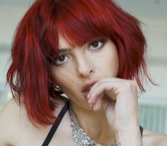 P.R. Pulp Riot Pyro : saturation des sections pour une teinte uniforme et durable.