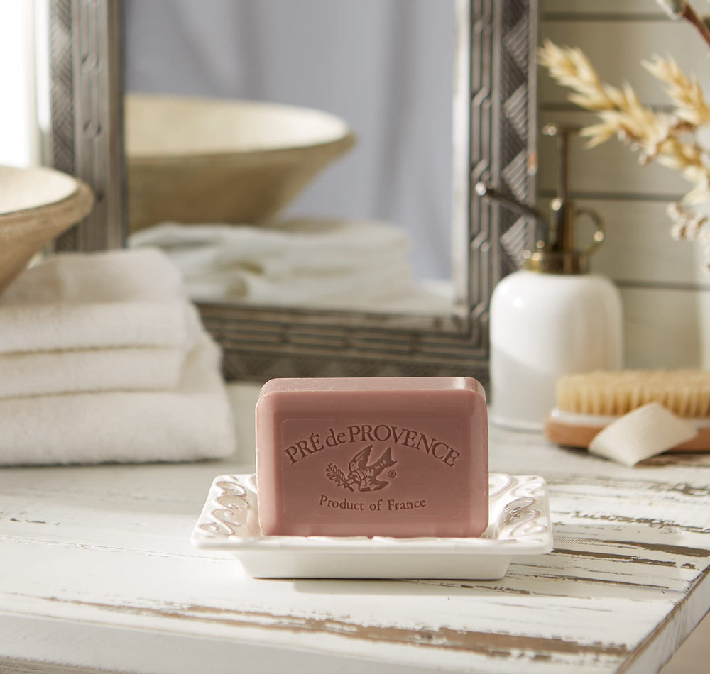 Parfum patchouli Pre de Provence, notes boisées et roses apaisantes
