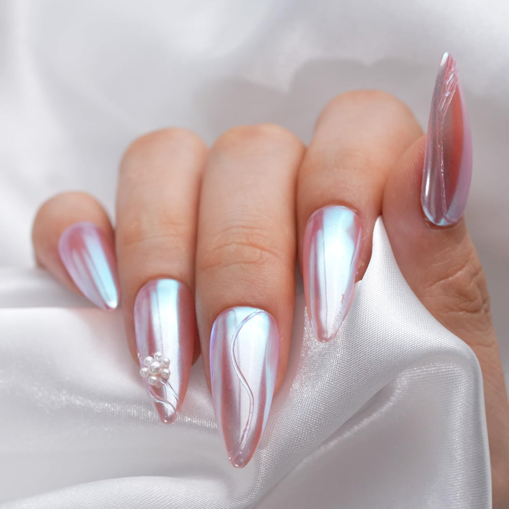 PrettyDiva Reflet miroir : rendu argenté lumineux sur ongles.