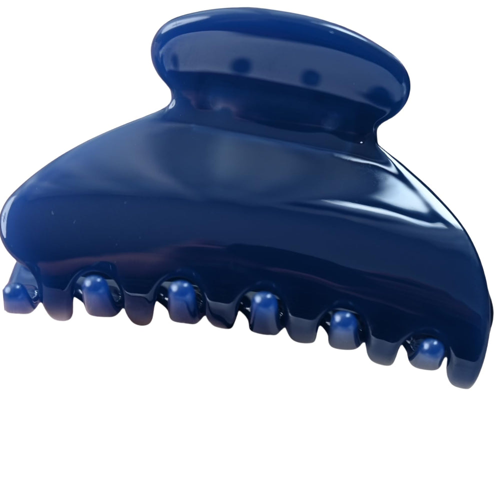 Barrette Prettyou en acétate tortue, design français distinctif pour styles quotidiens.