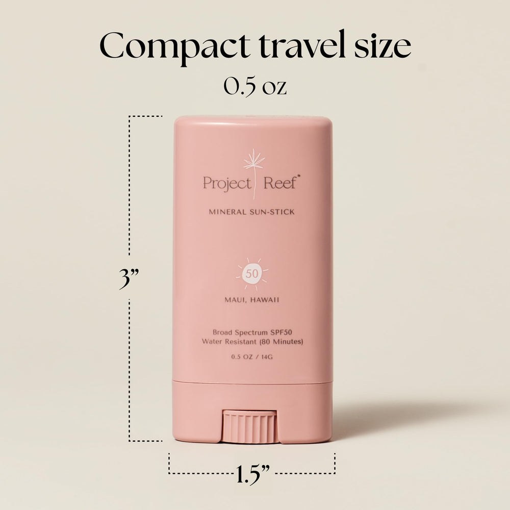 Project Reef Stick sur le visage, application fluide et homogène.