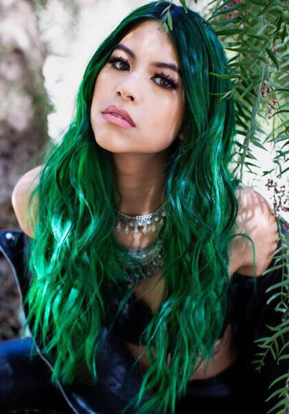 Pulp Riot Fly Trap, couleur vive sur cheveux pré-éclaircis pour un rendu fidèle.