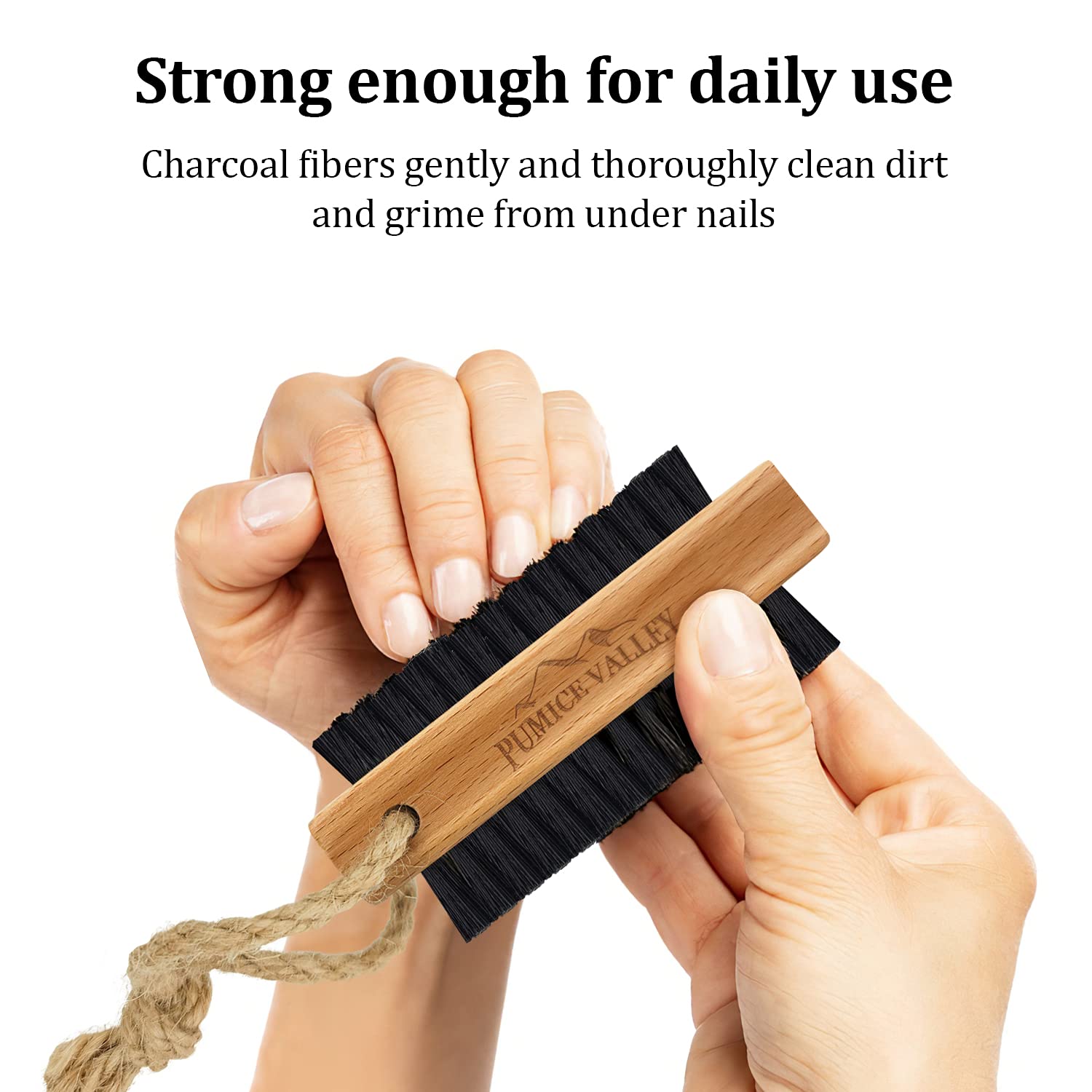 Brosse Pumice Valley utilisée pour nettoyer mains et pieds, texture confortable