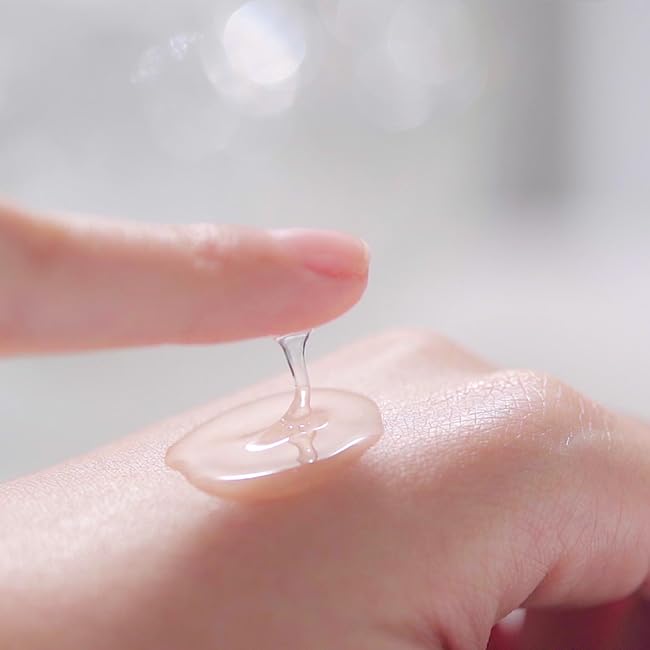 Sans parfum, Gel Équilibrant Pyunkang Yul convient aux peaux sensibles.