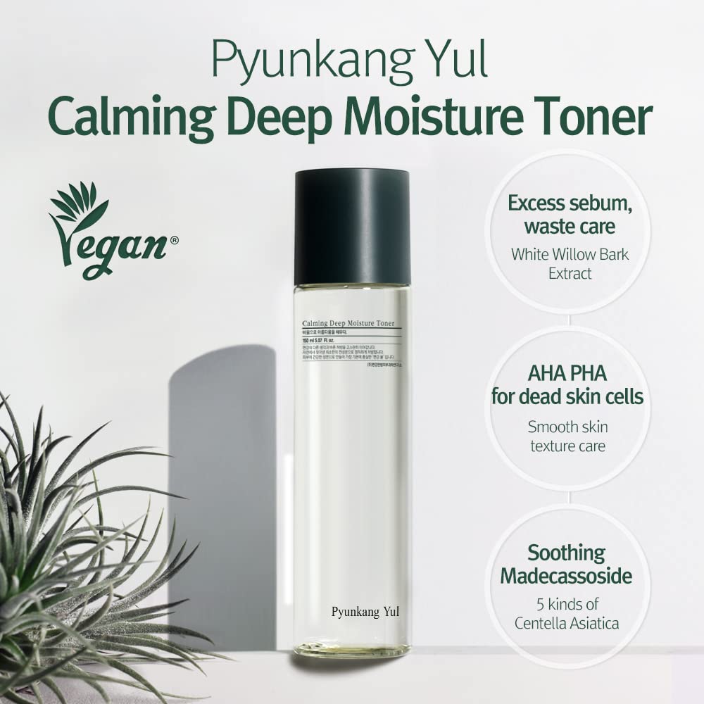 Pyunkang Yul PKY Toner – Gouttes déposées sur peau, sensation rafraîchissante.