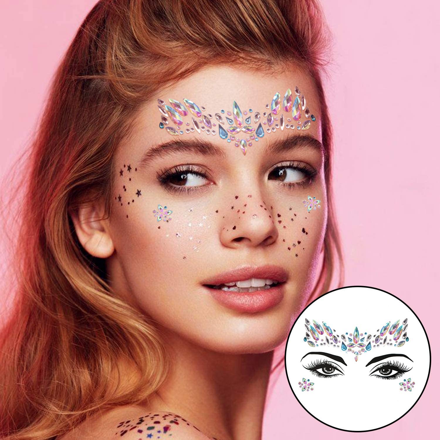 Qiseven bijoux visage sirene sur le decollete, look glamour en soirée.