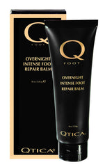 QTICA balm pieds nocturnes intense, répare et hydrate les pieds secs et irrités.