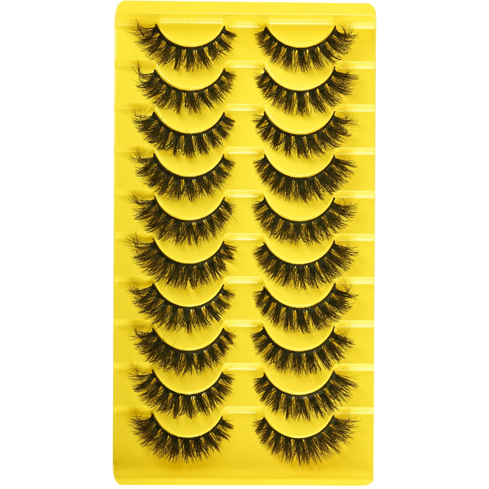 Cils QUNETY à effet plume volumineux pour un regard léger et élégant.