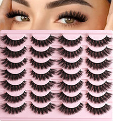 Cils QUNETY avec effet chat pour un regard plus ouvert et naturel.