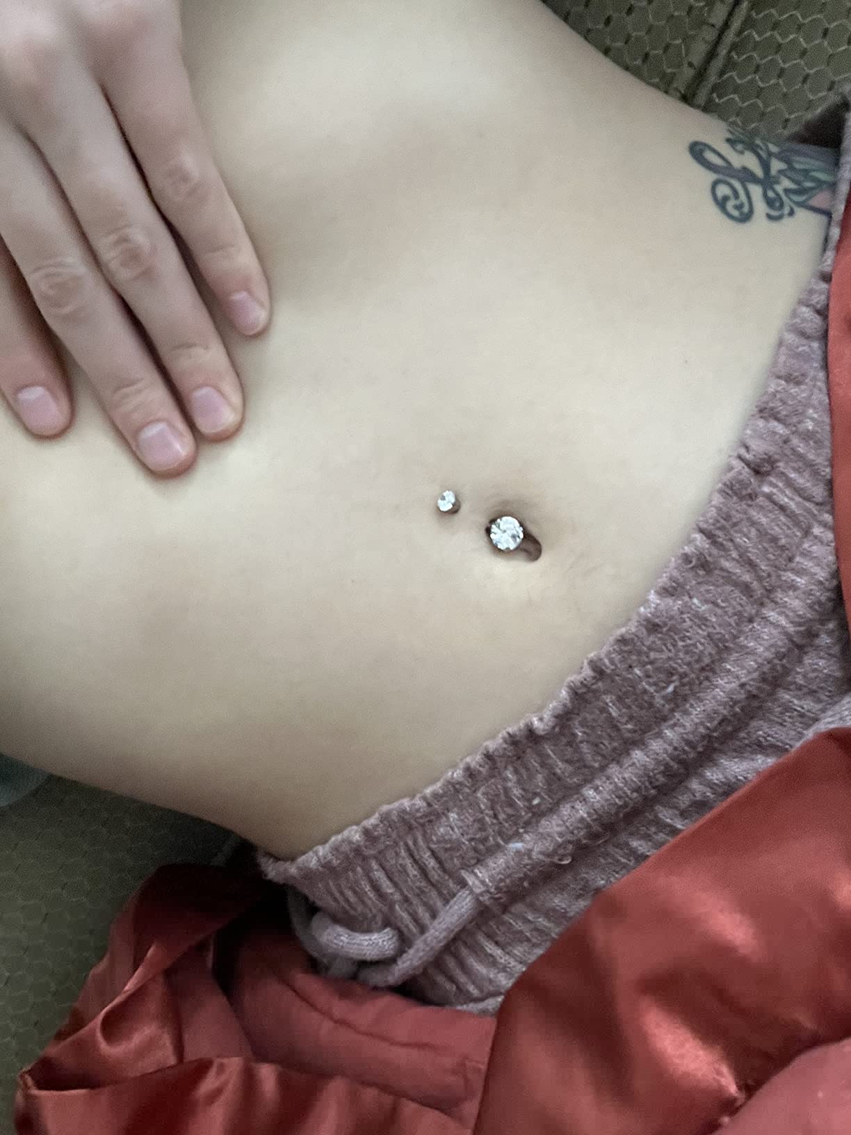 Aiguilles piercing nombril 12g et 14g de QWALIT, précision assurée.