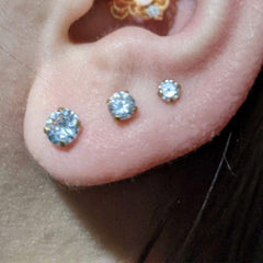 QWALIT petit anneau piercing helix-cartilage, option légère pour varier les looks.