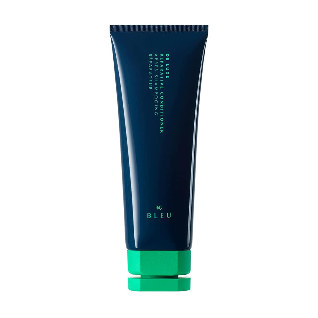 R+Co BLEU De Luxe, bouteille élégante, hydratation et démêlage efficaces.