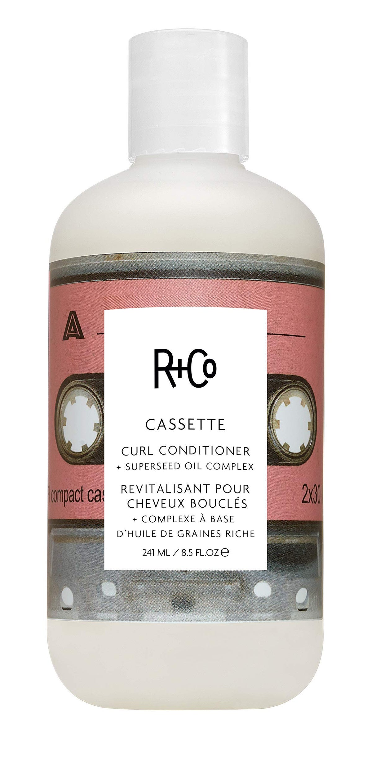 R+Co Cassette, bouteille élégante offrant hydratation et définition des boucles.
