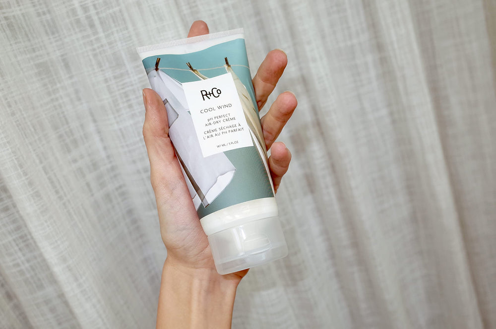 R+Co Cool Wind: extraits mangue et abricot pour hydration.