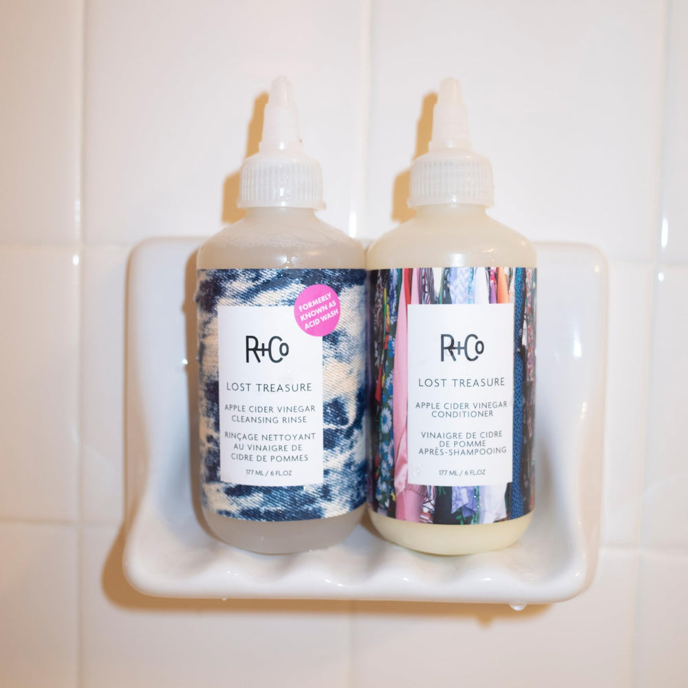 R+Co Lost Treasure brillance spectaculaire – effet lumineux sur la chevelure.