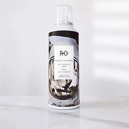 R+Co Moon Landing, repousse l'humidité pour des cheveux nets et soutenus.