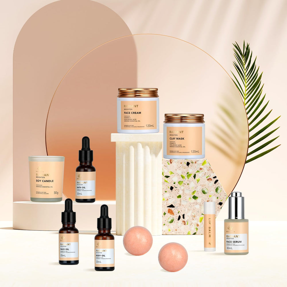 Huile corporelle parfumée RA ROSA ACCA pour peau satinée.