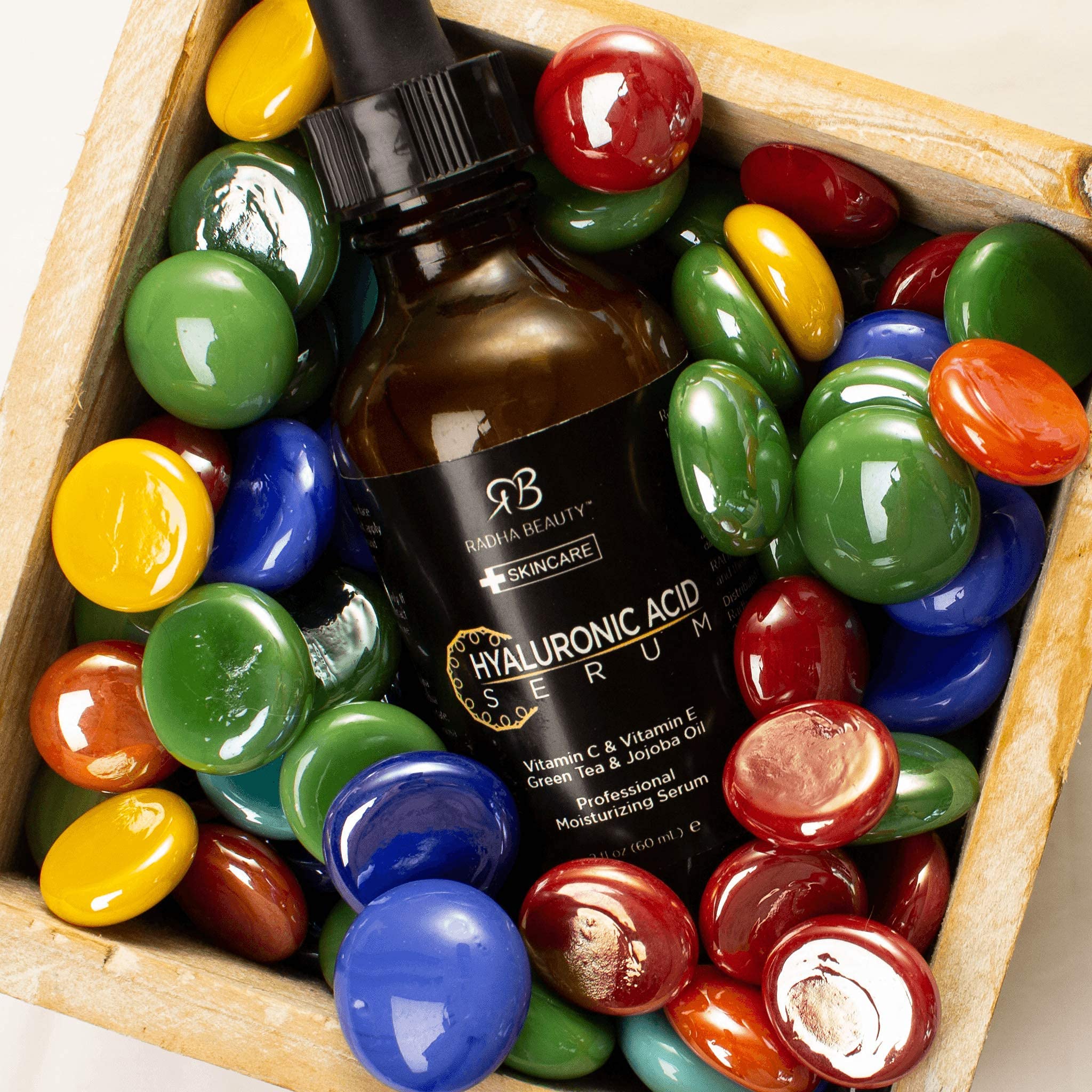 Sérum Hyaluronique Radha Beauty, huile de jojoba: soin nourrissant.