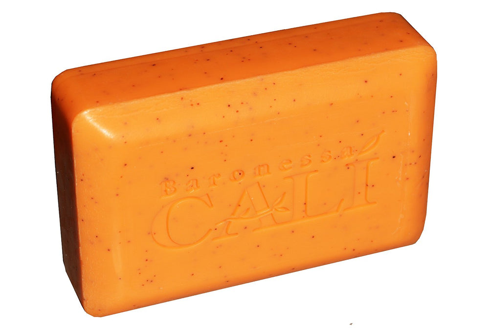 Baronessa Cali Tarocco exfoliation sicilienne pour une douceur renforcée.