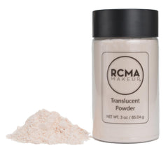 RCMA poudre libre translucide, sans reflet blanc sur les photos.