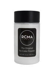 Poudre RCMA sans couleur pour un fini naturel et léger.