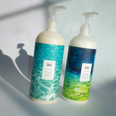 Texture crèmeuse du Shampoing Atlantis, expérience lavante douce et nourrissante.