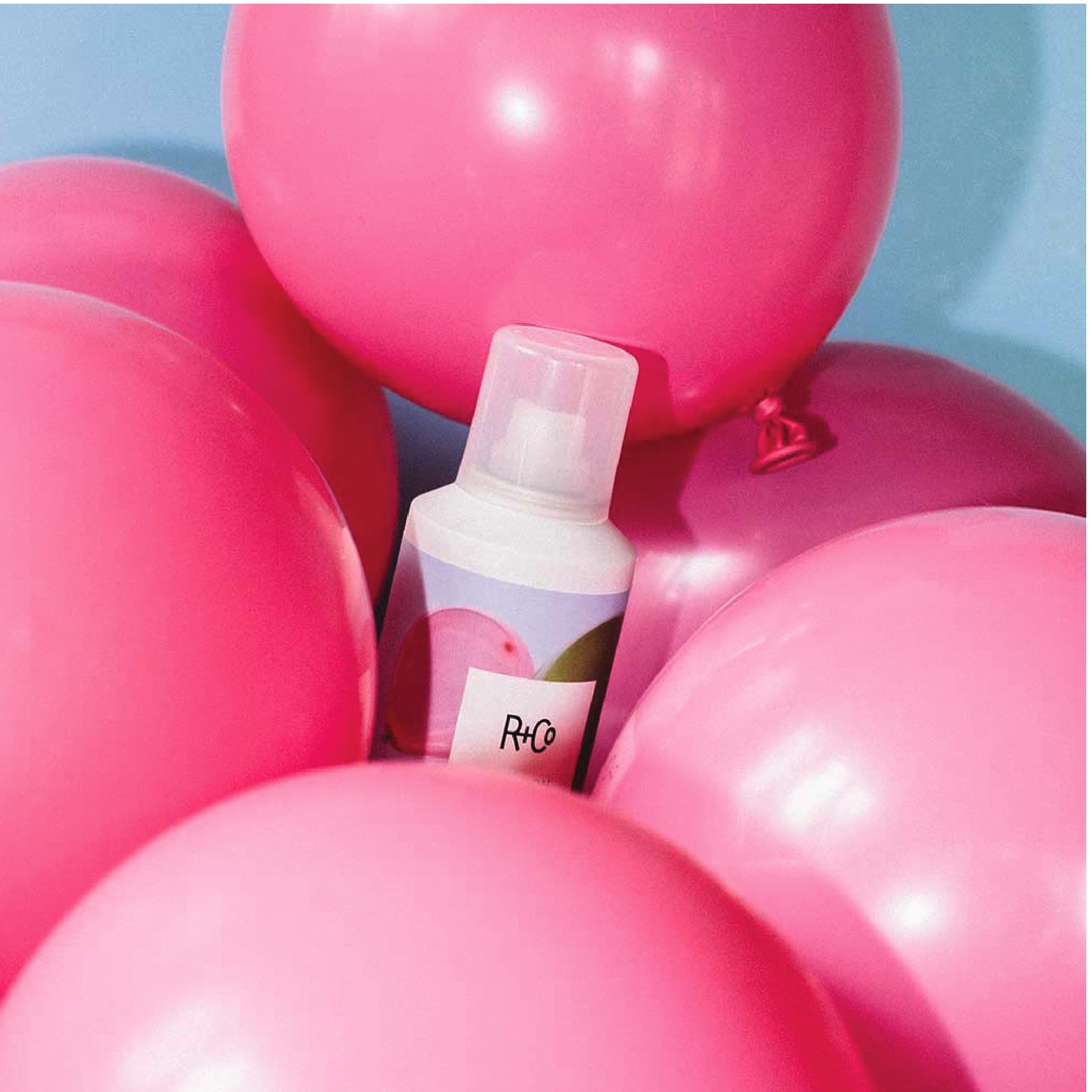 R+Co Balloon : complexe botanique hydrate et fait briller sans alourdir.