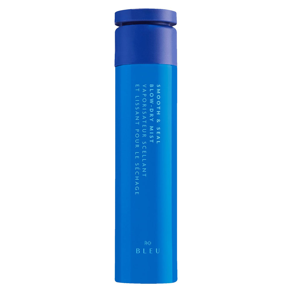 R+Co BLEU: bouteille versée pour une application fluide et précise.