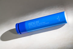 R+Co BLEU: complexe moléculaire renforçant brillance et protection.