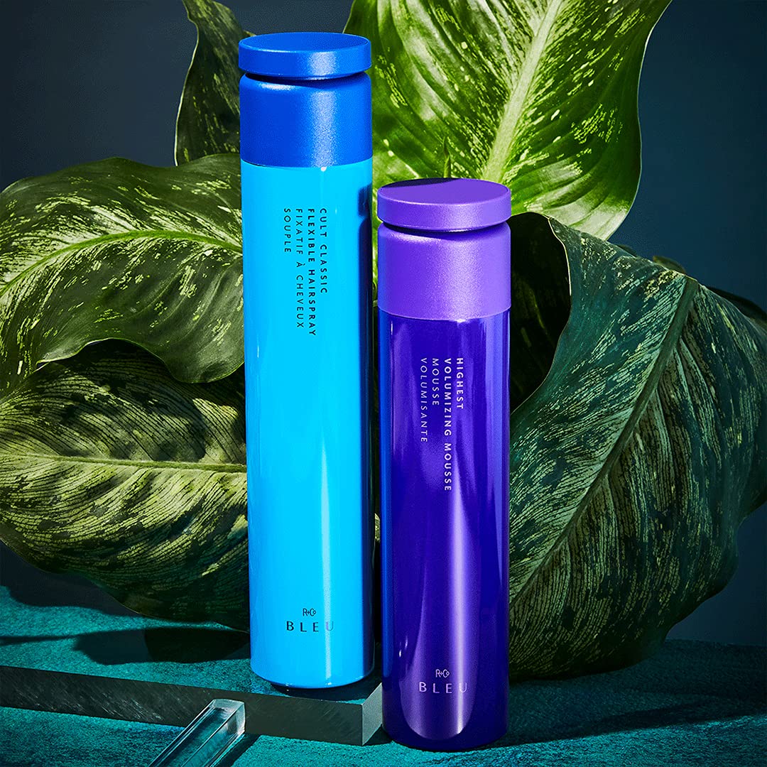 R+Co BLEU Highest Mousse, brillance et volume visibles sans alourdir.
