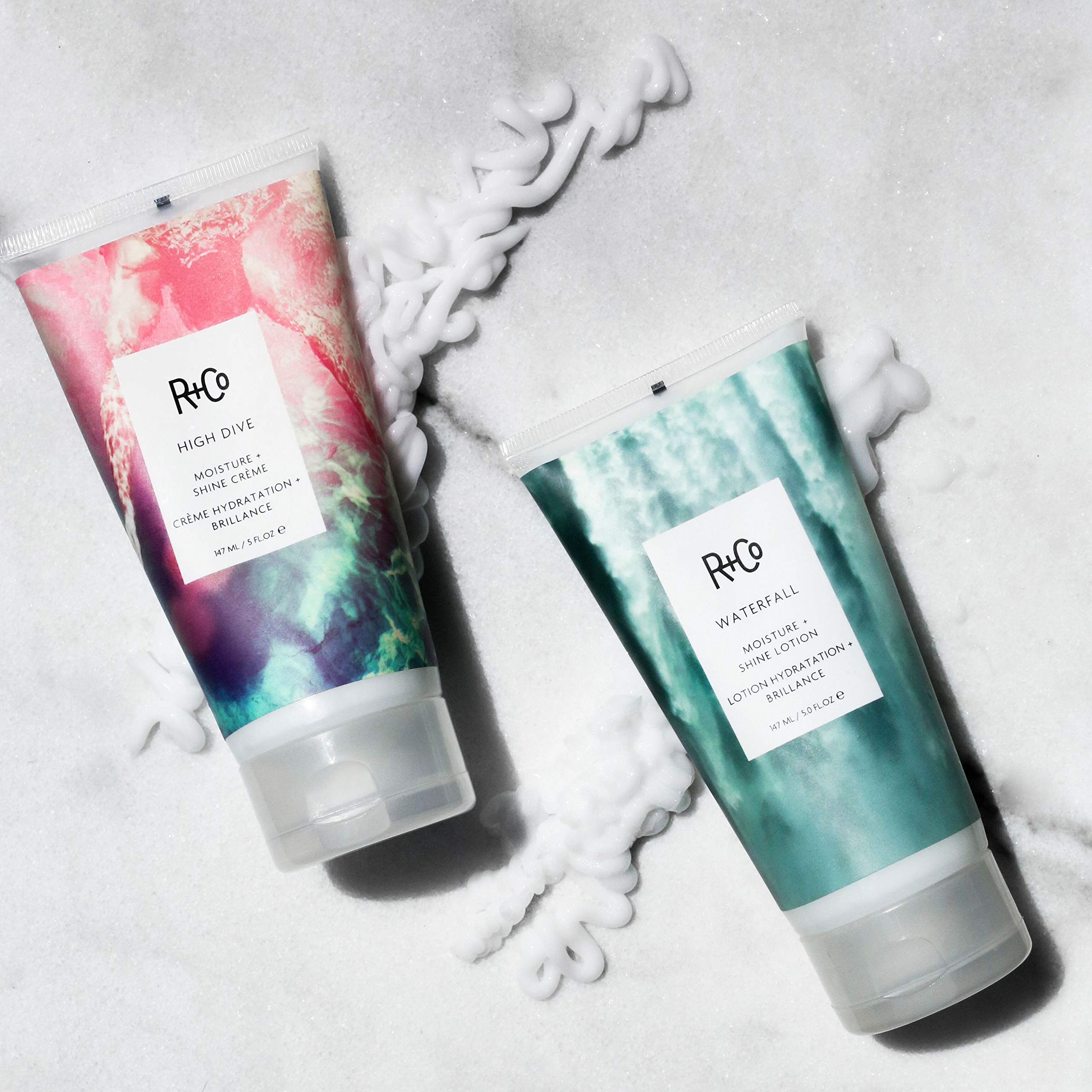 Dompte les frisottis avec Waterfall sur cheveux secs