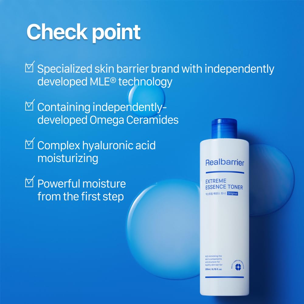 Real Barrier Extreme Essence Toner application après nettoyage pour une peau rafraîchie.