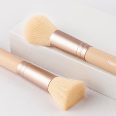 Pinceau poudre Real Perfection: fini naturel et élégant