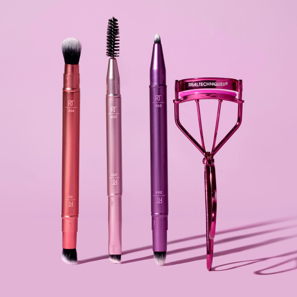 Real Techniques curleur-cils-miracle offre une levée légère et naturelle.